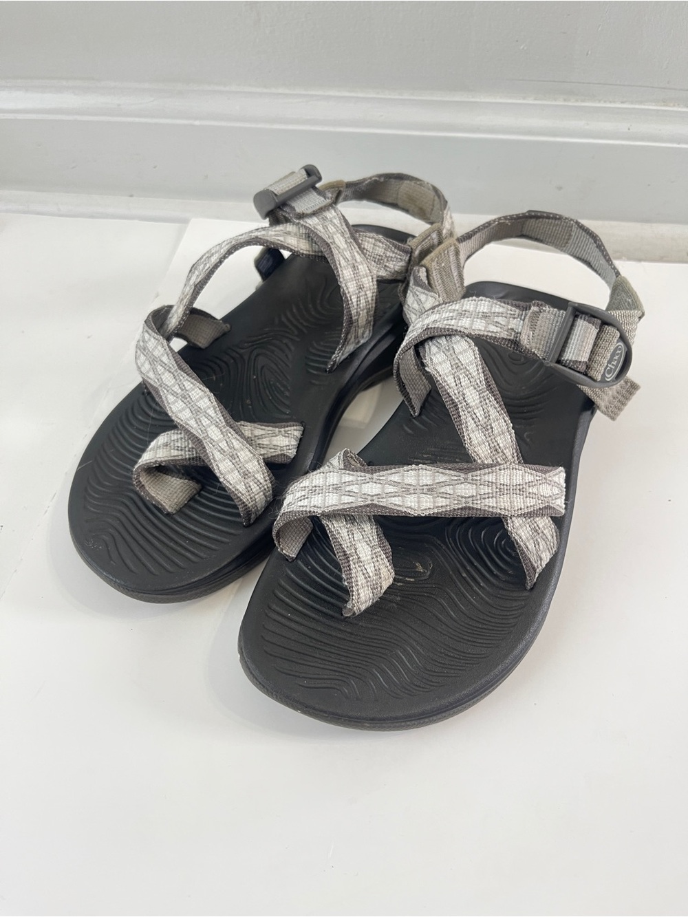 Chaco Z Volv 2 J106652 Gray & Black Sandals Women Size 7